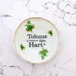 Wandteller Tohuus Typo Herr Fuchs mini 11cm gold grüne Blumen plattdeutsch