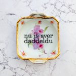 Wandteller daddeldu Typo Herr Fuchs mini 12cm gold plattdeutsch vintage eckig Blume