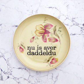 Wandteller daddeldu Typo Herr Fuchs 17cm  plattdeutsch vintage Blume Gold rosa