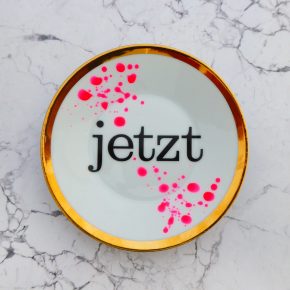 Wandteller jetzt Typo Herr Fuchs mini 14cm neon Punkte Kleckse pink gold vintage