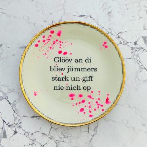 Wandteller Typo Glööv an di vintage Herr Fuchs Teller Gold plattdeutsch Neonpink Punkte 19cm