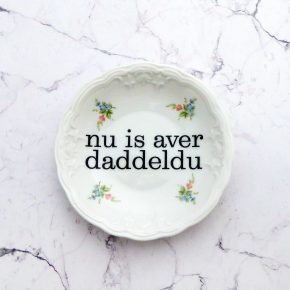 Wandteller daddeldu Typo Herr Fuchs mini 9cm weiß plattdeutsch vintage Blume