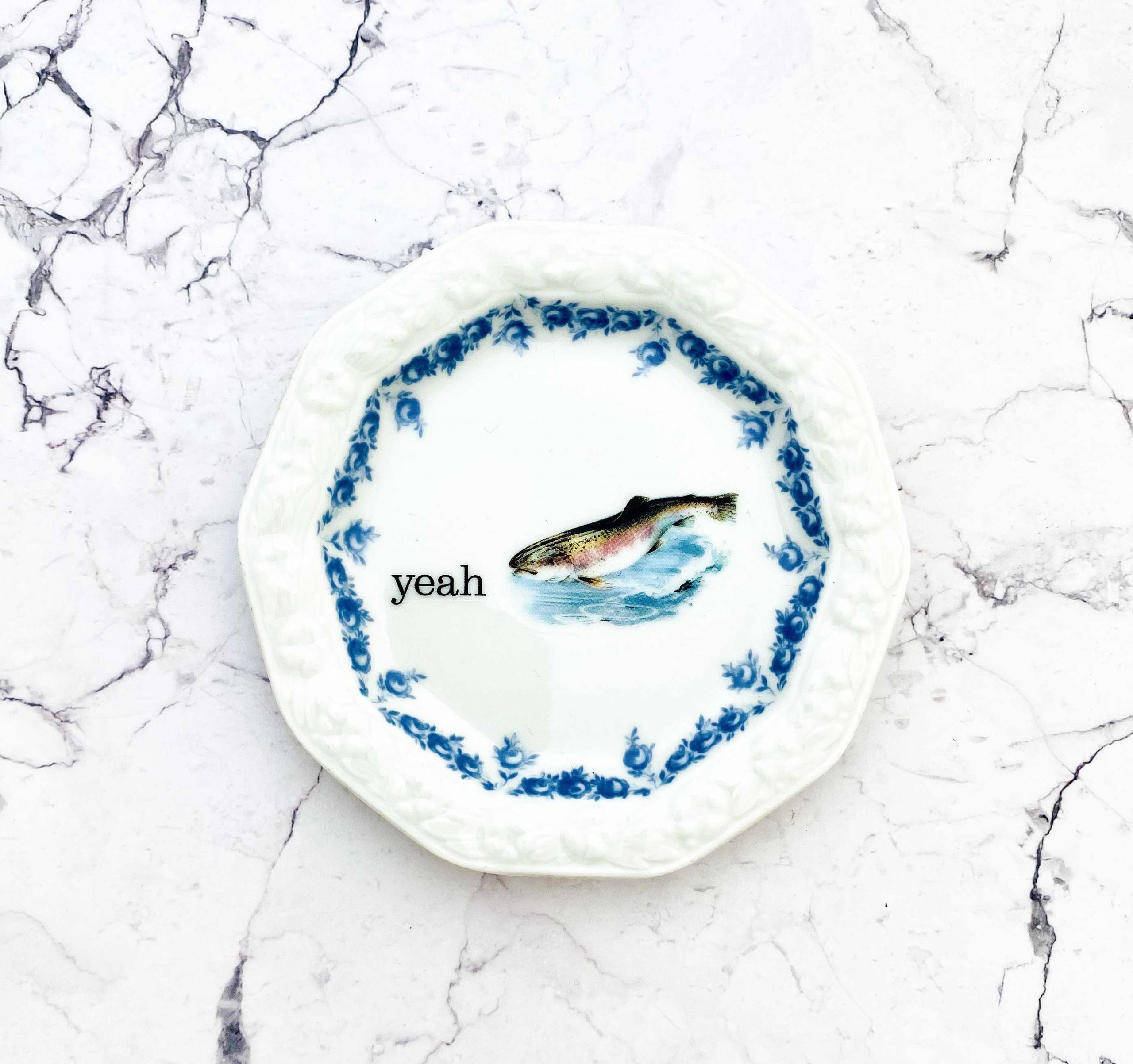 Wandteller Herr Fuchs yeah Typo Fisch mini 10cm Blau vintage Wohnen Meer eckig