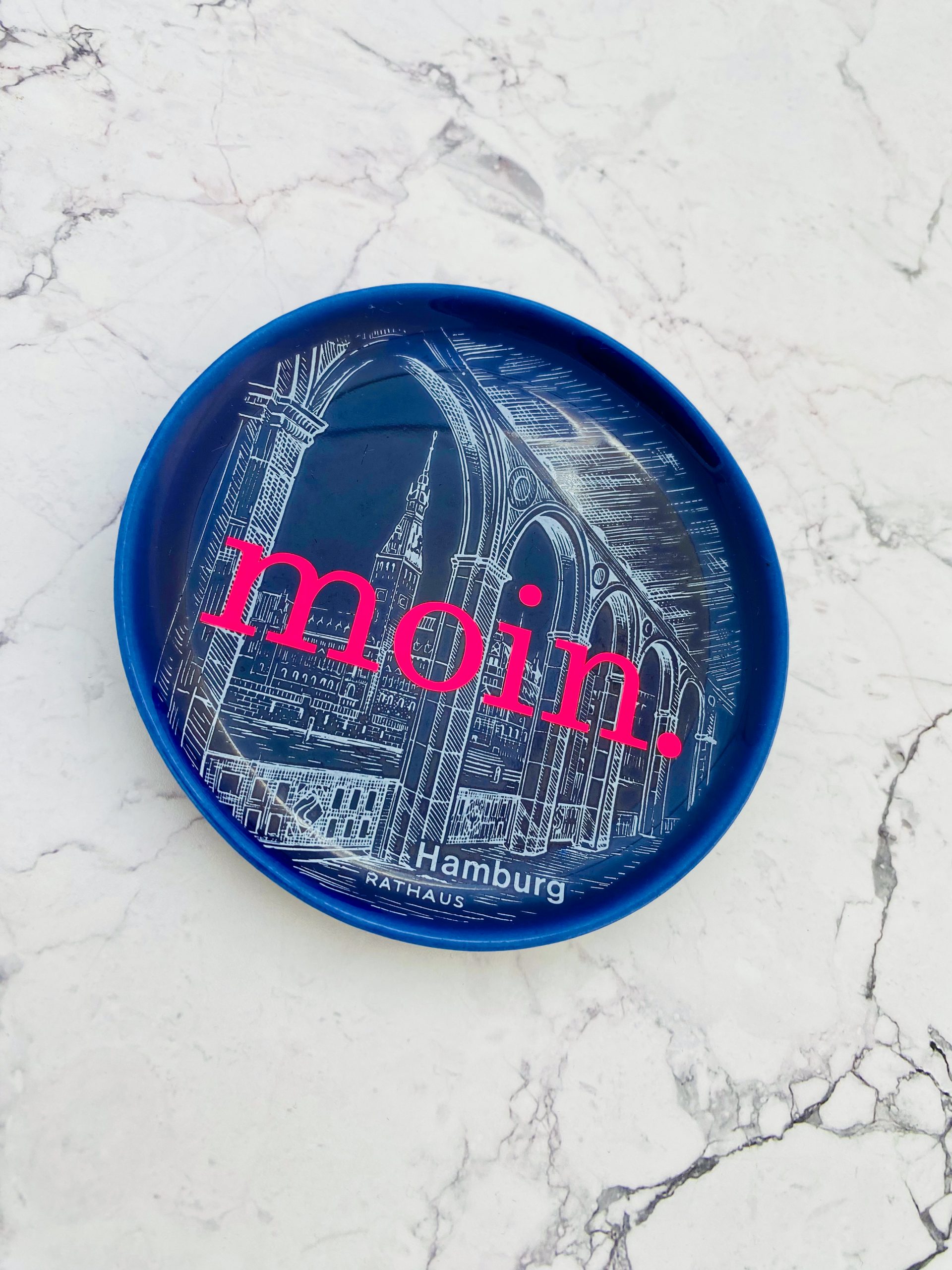 Wandteller Typo moin. vintage Herr Fuchs mini neonpink blau 10cm HH Hamburg Rathaus – Bild 2