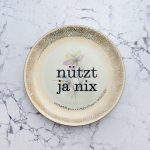 Wandteller Herr Fuchs Typo Nützt ja nix Wohnen 19cm Blumen Pastell Gold Muster