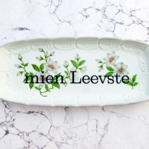 Wandteller Platte mien Leevste Typo Herr Fuchs Blumen grün weiß länglich 25cm vintage