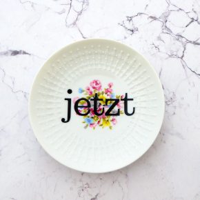 Wandteller Typo jetzt Herr Fuchs mini 11cm weiß Blume bunt rosa vintage Riffel