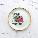 Wandteller Typo wat mutt dat mutt Herr Fuchs mini 10cm Gold Rosa Blumen vintage plattdeutsch