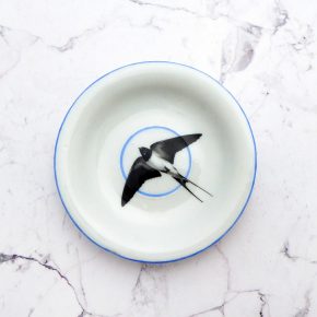 Wandteller Schwalbe Vogel Herr Fuchs mini 8cm blau weiß Wohnen vintage
