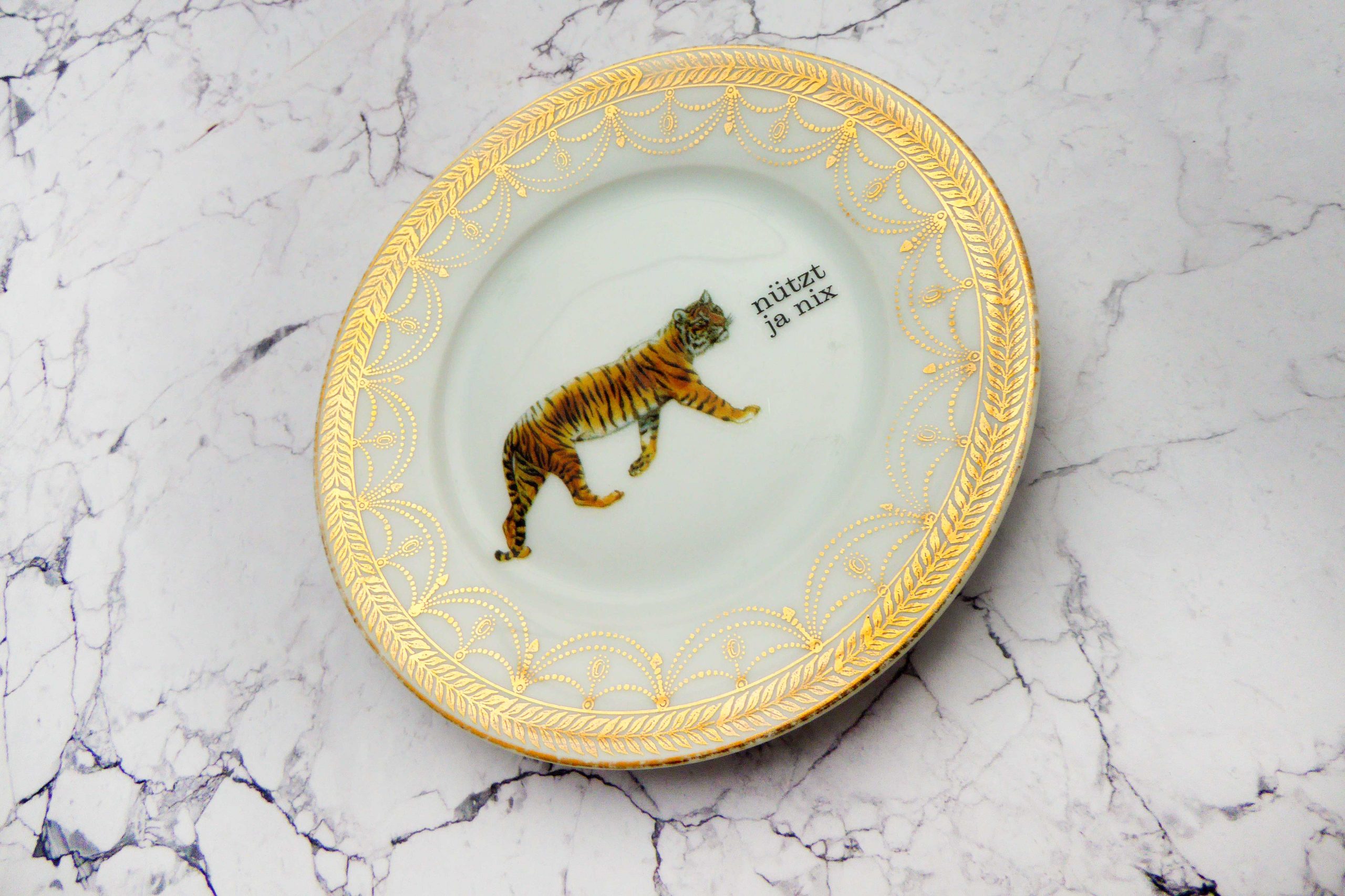 Wandteller Tiger Typo nützt ja nix Herr Fuchs mini 15cm Gold Muster vintage – Bild 2