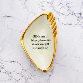 Wandteller Glööv an di Typo Herr Fuchs mini 15cm gold plattdeutsch eckig Dreieck