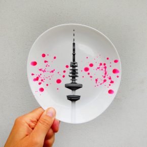 Wandteller Herr Fuchs Hamburger Fernsehturm Neon Kleckse Punkte 15cm mini vintage oval