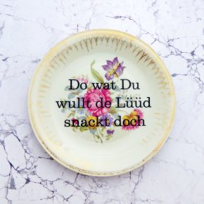 Wandteller Typo Do wat du wullt vintage Herr Fuchs Teller Gold 19cm Blume plattdeutsch