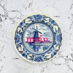 Wandteller moin. Typo Herr Fuchs Blau Neonpink 19cm Mühle Delfter Landschaft vintage