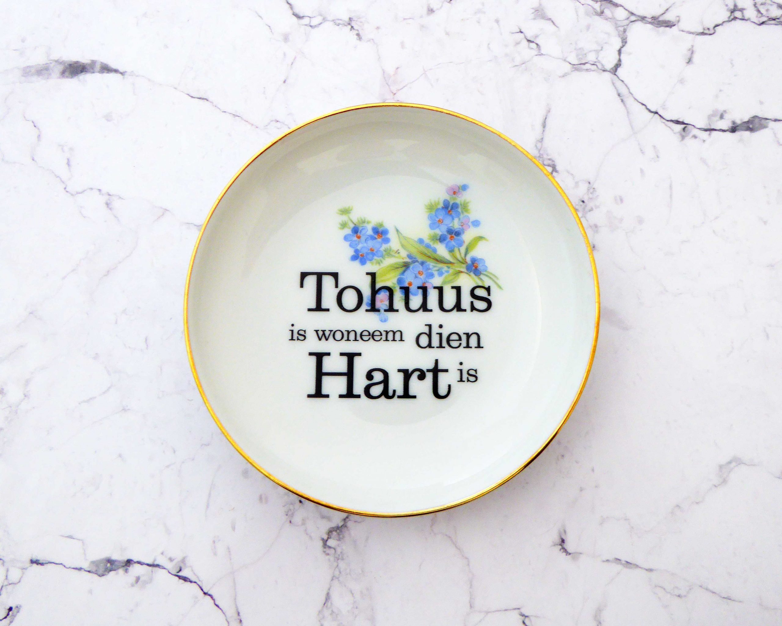 Wandteller Tohuus Typo Herr Fuchs mini 10cm gold blau Blumen Vergissmeinnicht plattdeutsch