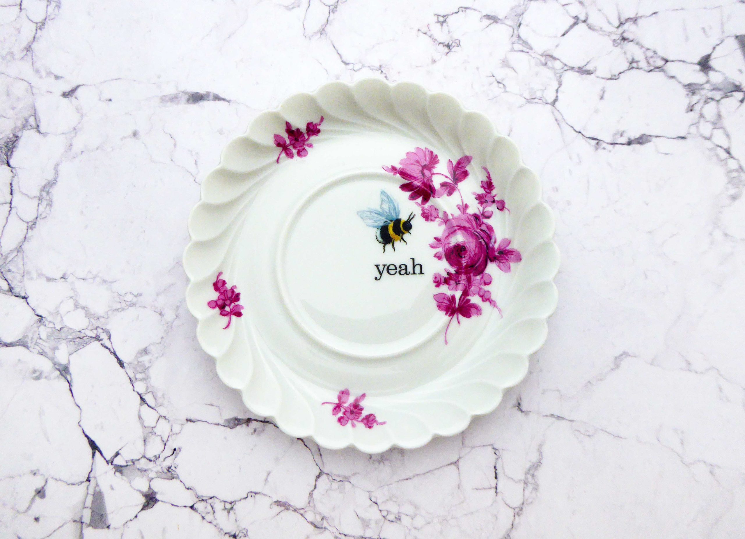 Wandteller Herr Fuchs yeah Typo Wohnen Hummel mini 14cm weiß Lila vintage Blume