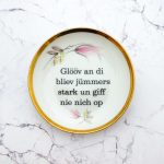 Wandteller Glööv an di Typo Herr Fuchs mini 11cm gold plattdeutsch Muster rosa Wohnen