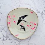 Wandteller Herr Fuchs Schwalbe 19cm neonpink Kleckse vintage Punkte gold eckig oval