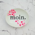 Wandteller moin. Typo Herr Fuchs mini 10cm neon Punkte Kleckse pink oval