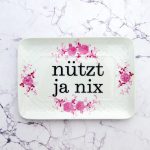 Wandteller Herr Fuchs Typo Nützt ja nix Wohnen Blumen Rot/Lila 19cm Platte vintage
