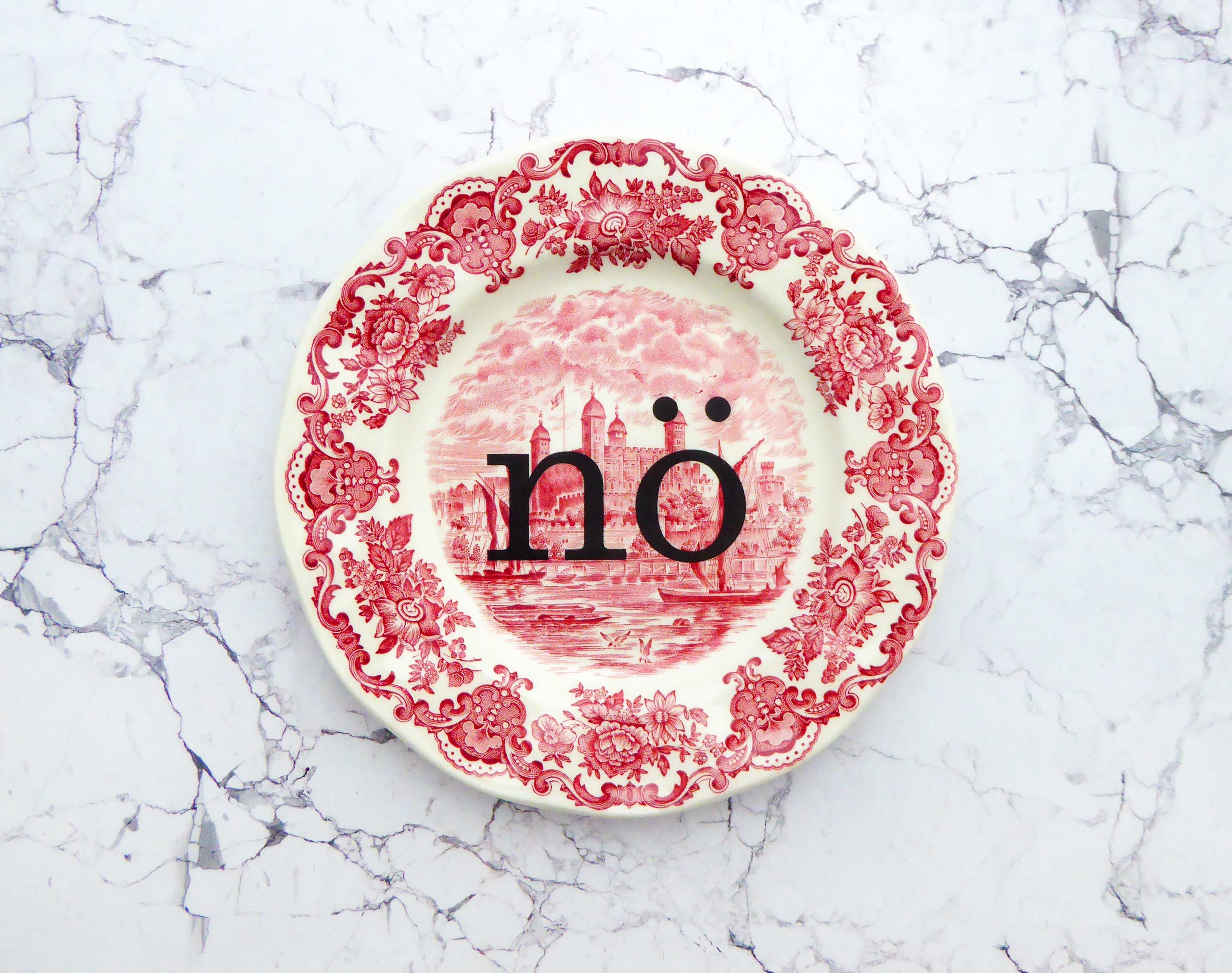 Wandteller Typo NÖ vintage Herr Fuchs Teller Hafen 19cm nein Wedgewood rot