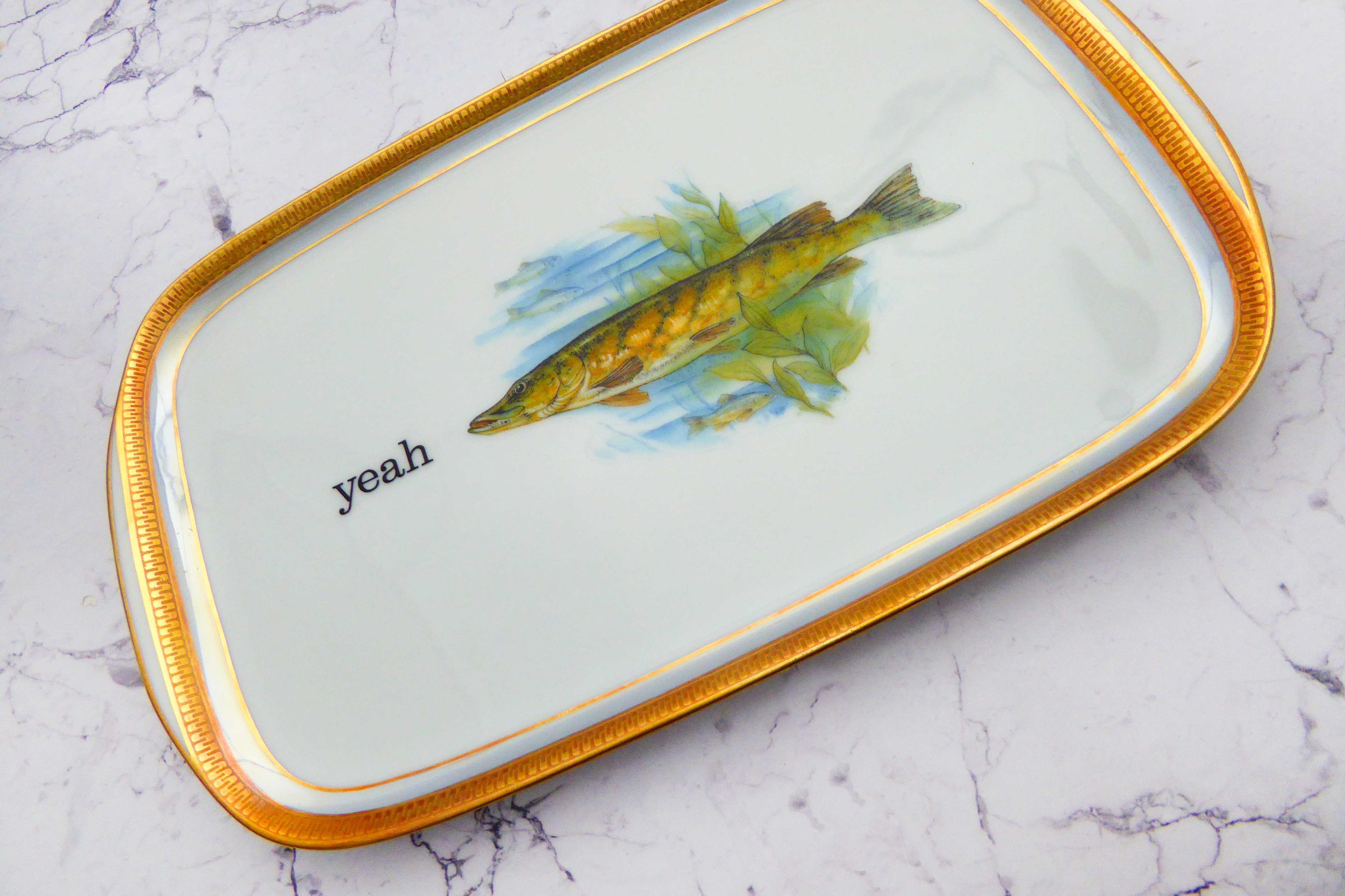 Wandplatte Herr Fuchs Typo yeah 25cm Fisch gold Wohnen Meer vintage Hecht blau eckig – Bild 2