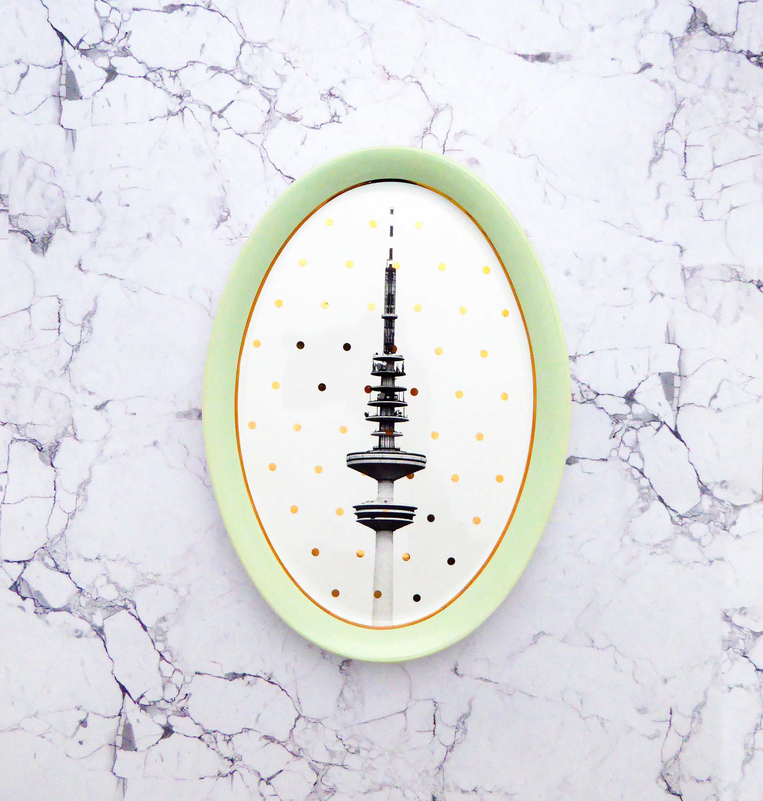 Wandteller Platte Herr Fuchs Hamburger Fernsehturm Gold Wohnen 25cm vintage Punkte Mint – Bild 2