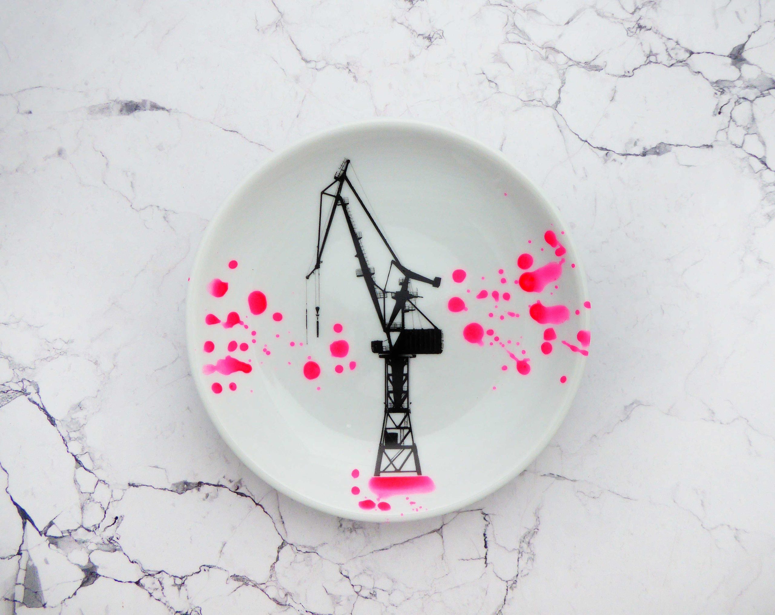Wandteller Kran 17 vintage Herr Fuchs Teller weiß Neonpink Punkte 13cm neon